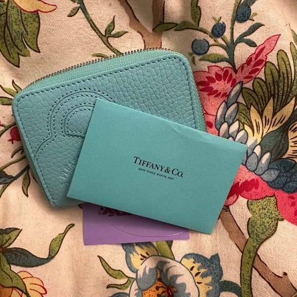 Update: Sold Tiffany & Co blue wallet - Picture 4 of 5